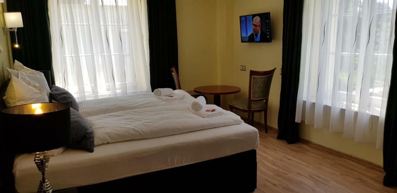 Hotel-Villa Lalee Дрезден Экстерьер фото