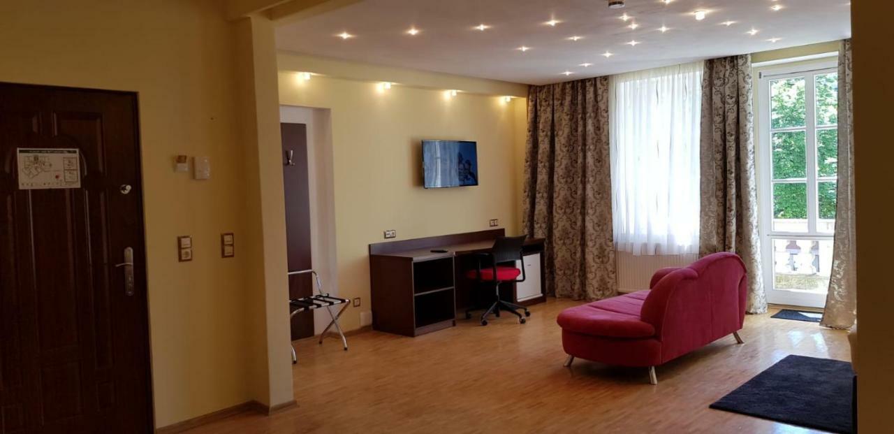 Hotel-Villa Lalee Дрезден Экстерьер фото