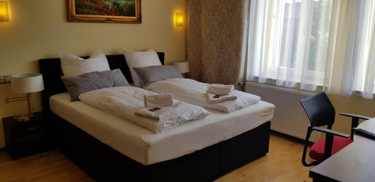 Hotel-Villa Lalee Дрезден Экстерьер фото